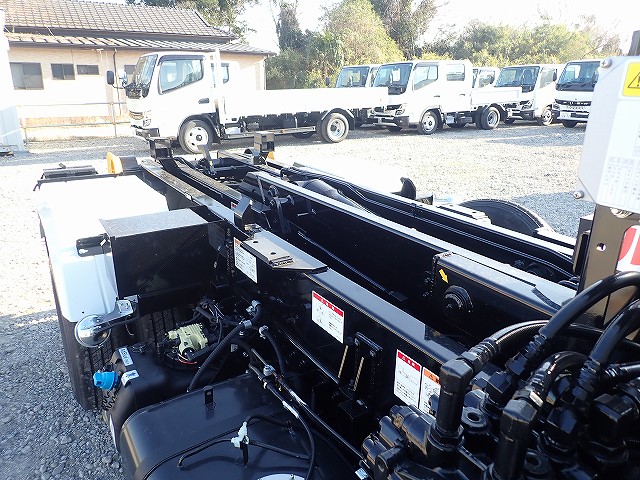 中古コンテナ車 三菱ふそう キャンター