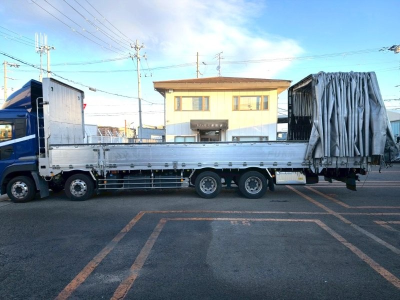 中古幌付き平ボディ UDトラックス クオン