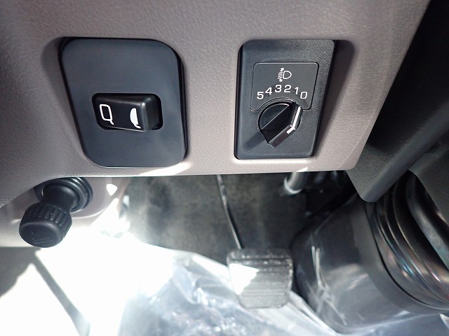 中古クレーン 三菱ふそう キャンター