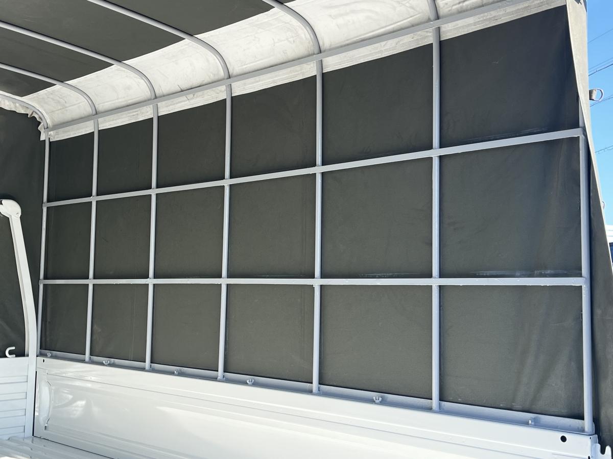 中古幌付き平ボディ マツダ ボンゴ