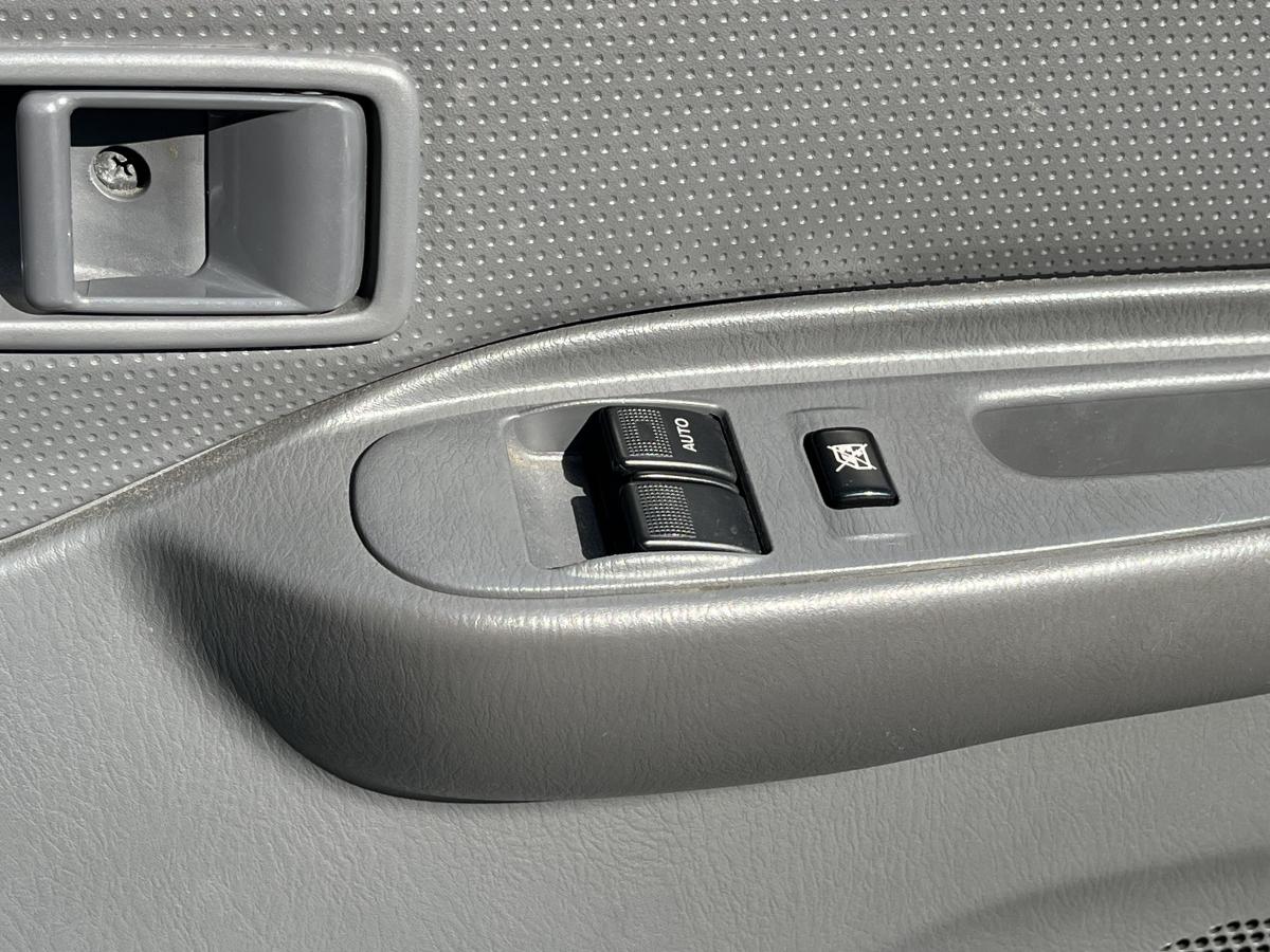 中古幌付き平ボディ マツダ ボンゴ