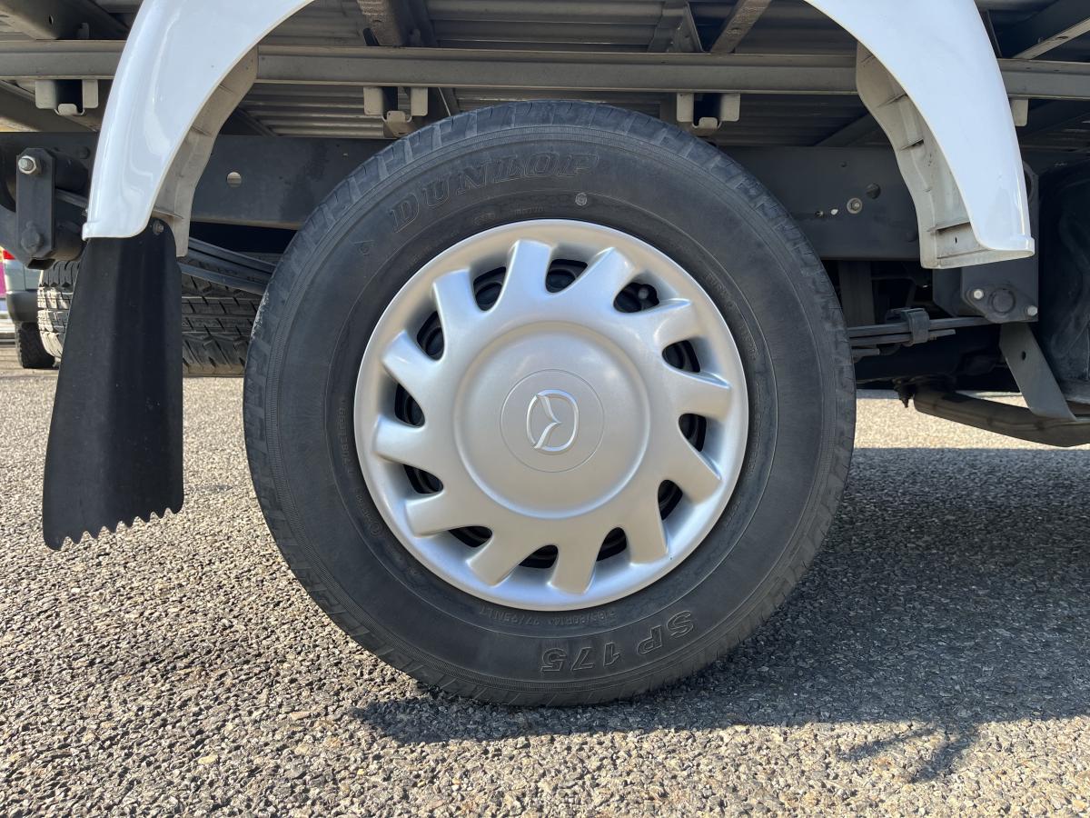 中古幌付き平ボディ マツダ ボンゴ