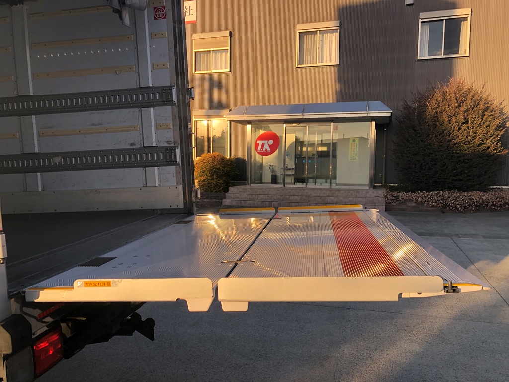 中古冷凍バン 日野 