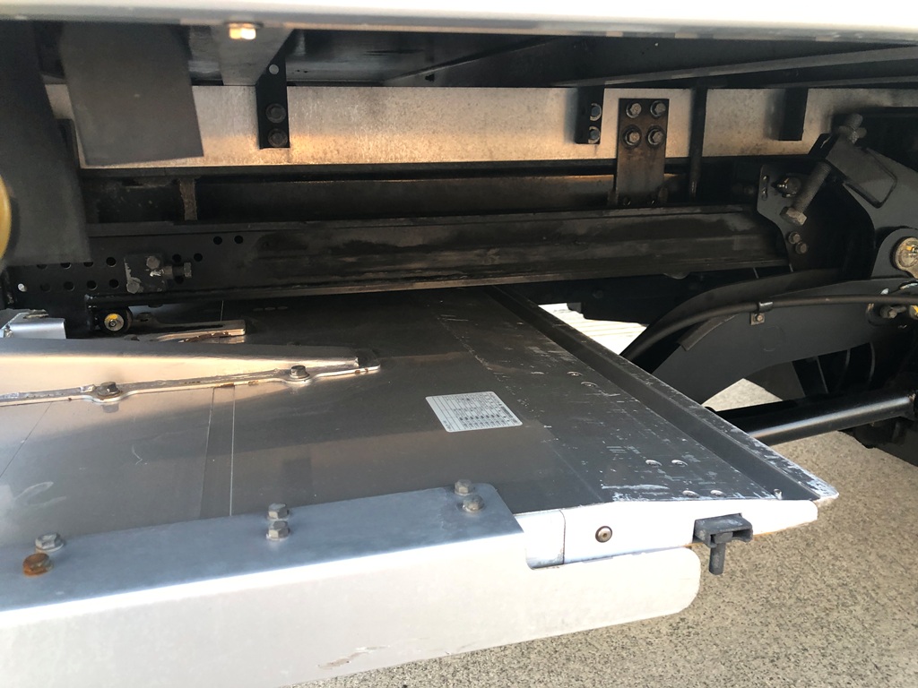 中古冷凍バン 日野 