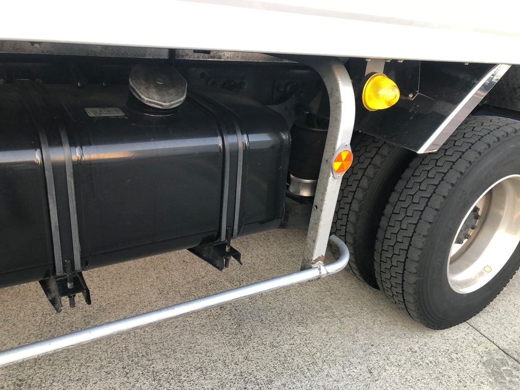 中古冷凍バン 日野 