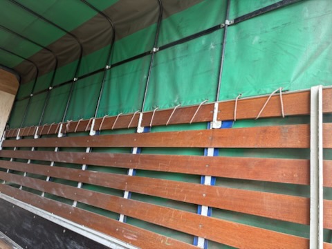 中古幌付き平ボディ ニッサン アトラス