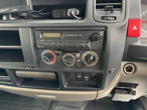 中古幌付き平ボディ ニッサン アトラス