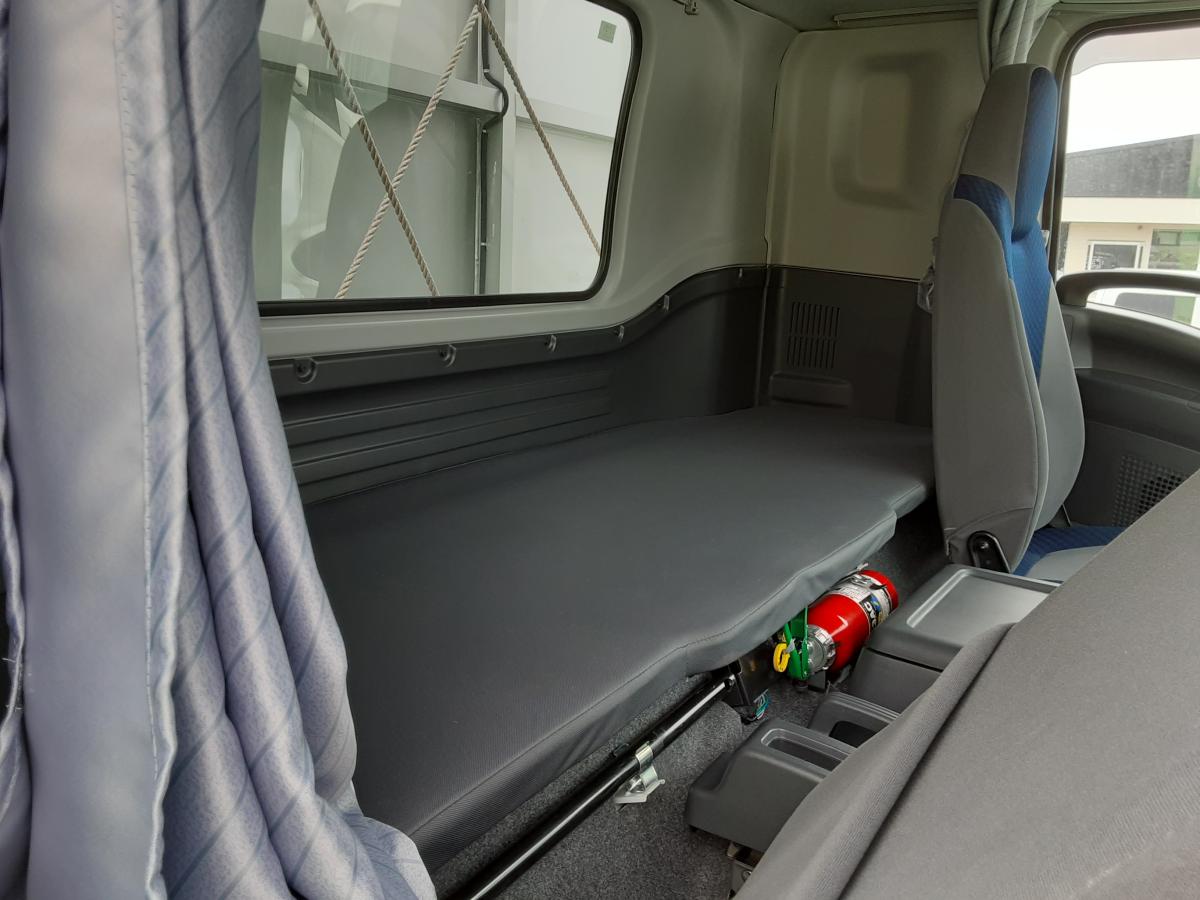 中古幌ウィング いすゞ フォワード