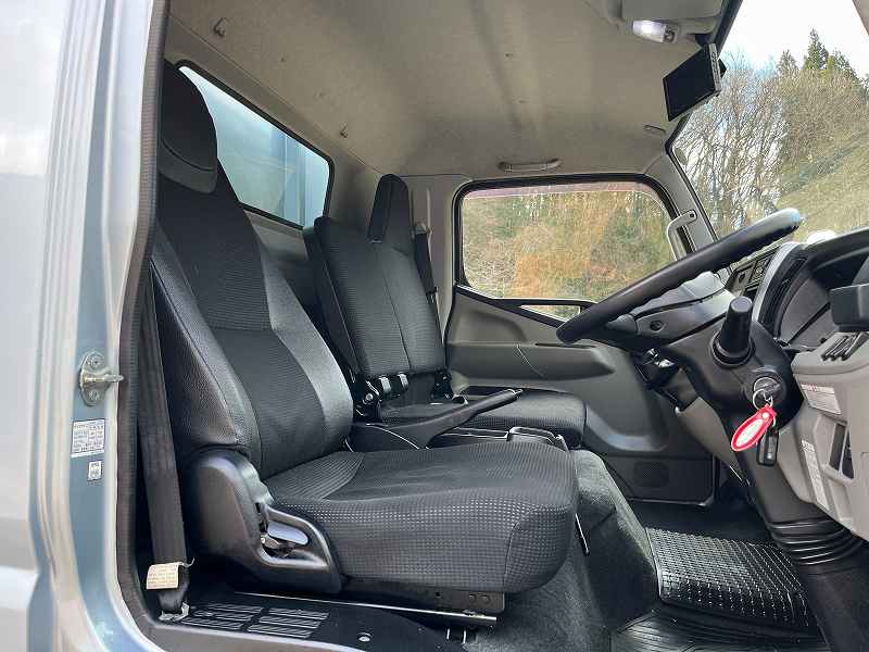 中古幌付き平ボディ 三菱ふそう キャンター