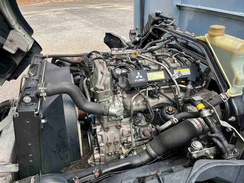 中古幌付き平ボディ 三菱ふそう キャンター