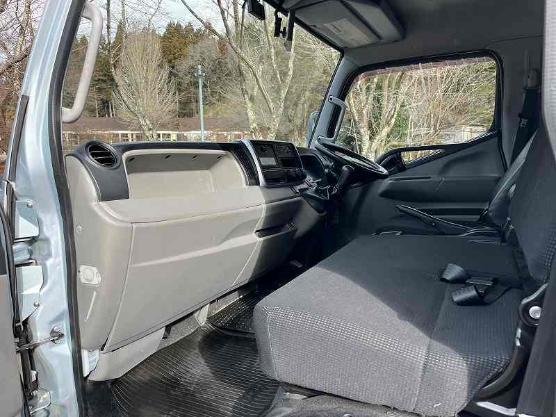 中古幌付き平ボディ 三菱ふそう キャンター