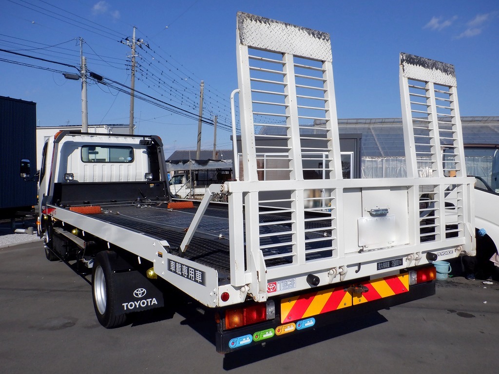 中古キャリアカー(積載車) トヨタ トヨエース /2.9t ユニック製 NEO5