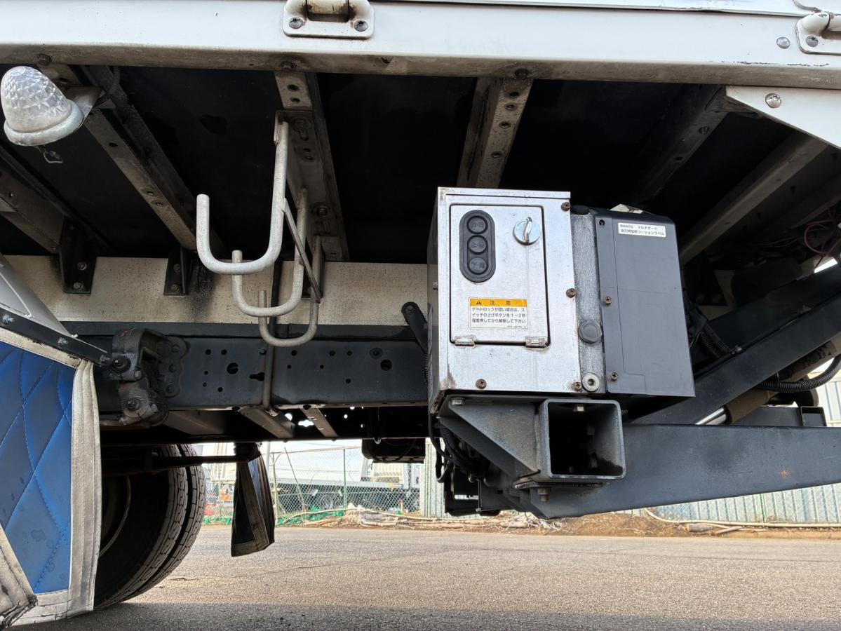 中古冷凍ウィング 三菱ふそう キャンター