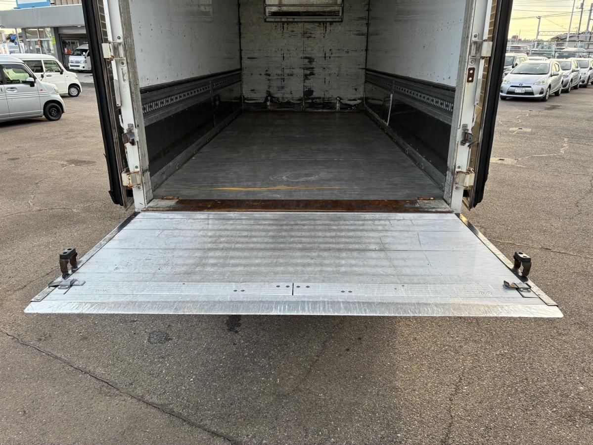 中古冷凍ウィング 三菱ふそう キャンター