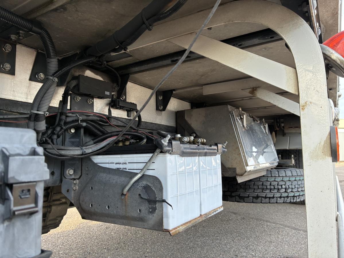 中古冷凍ウィング 三菱ふそう キャンター