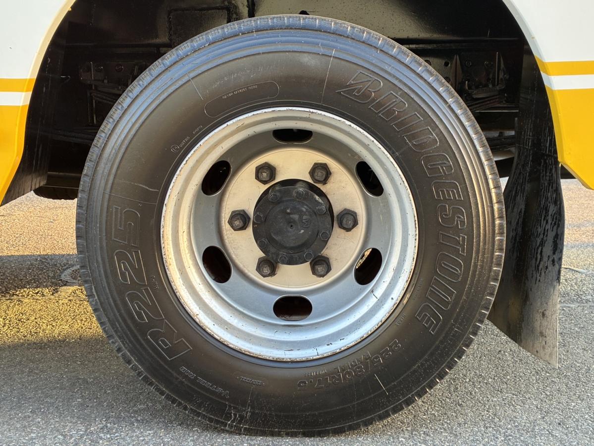 中古レッカー車 三菱ふそう キャンター