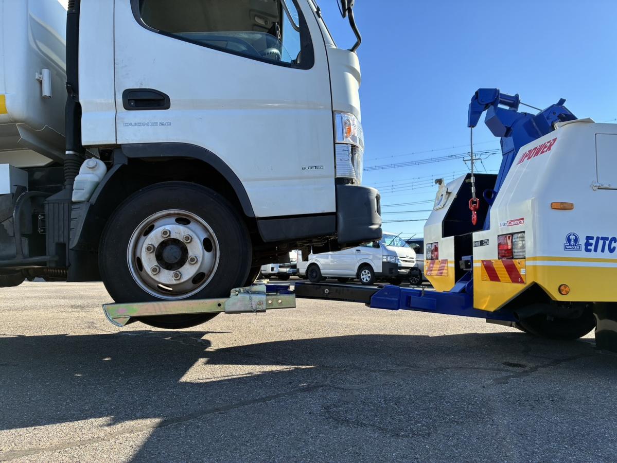 中古レッカー車 三菱ふそう キャンター