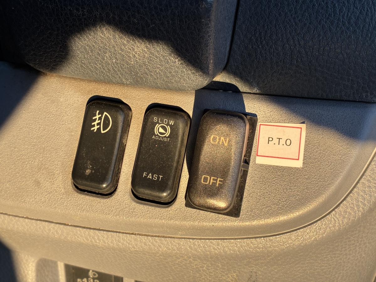 中古レッカー車 三菱ふそう キャンター