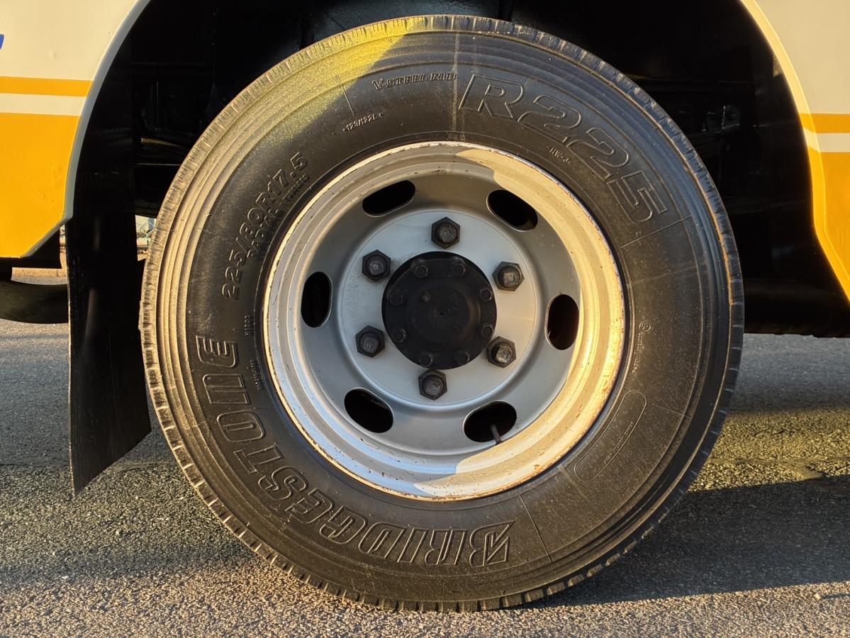 中古レッカー車 三菱ふそう キャンター