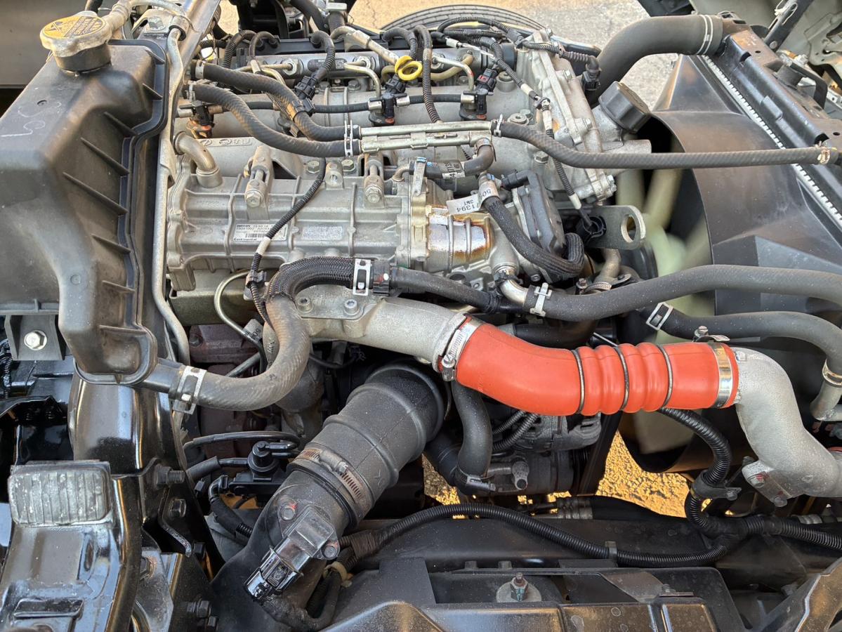 中古レッカー車 三菱ふそう キャンター