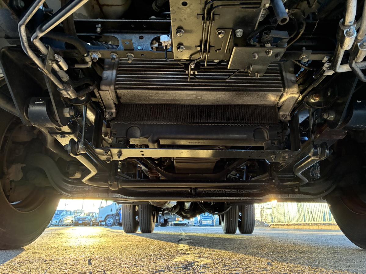 中古レッカー車 三菱ふそう キャンター