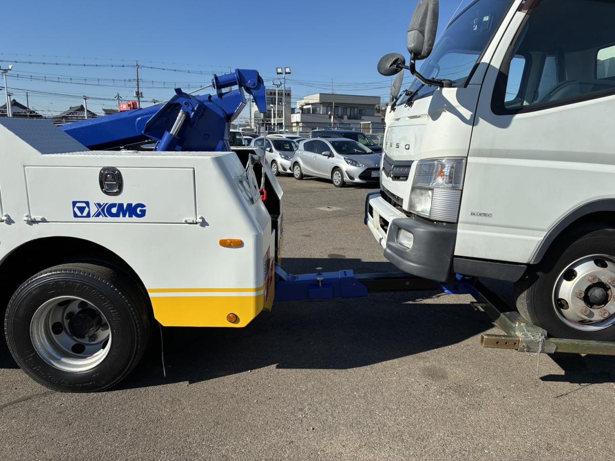 中古レッカー車 三菱ふそう キャンター