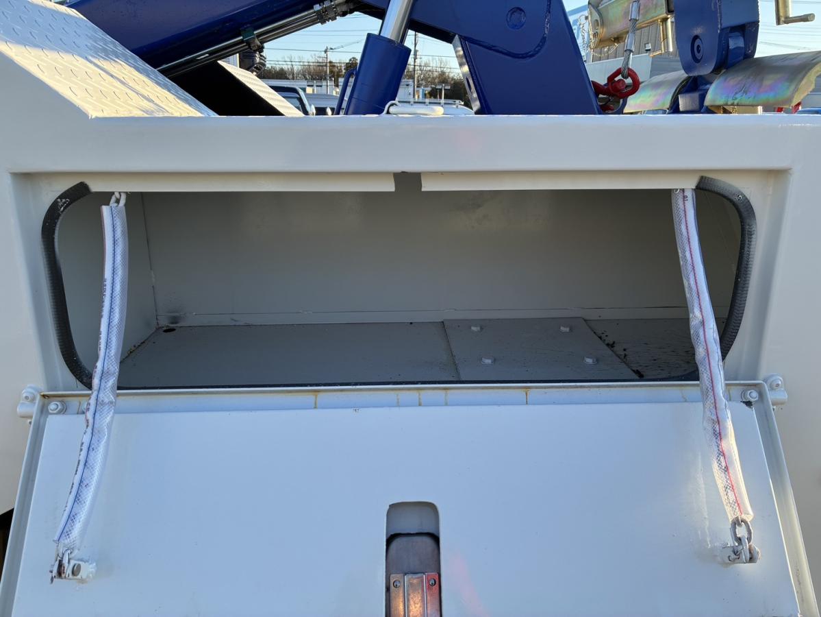 中古レッカー車 三菱ふそう キャンター