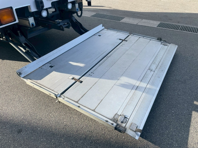 中古冷凍ウィング 三菱ふそう ファイター