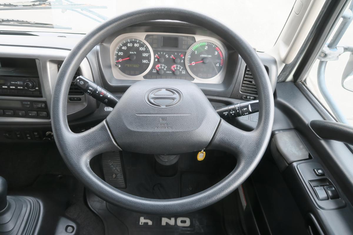 中古冷凍バン 日野 レンジャー