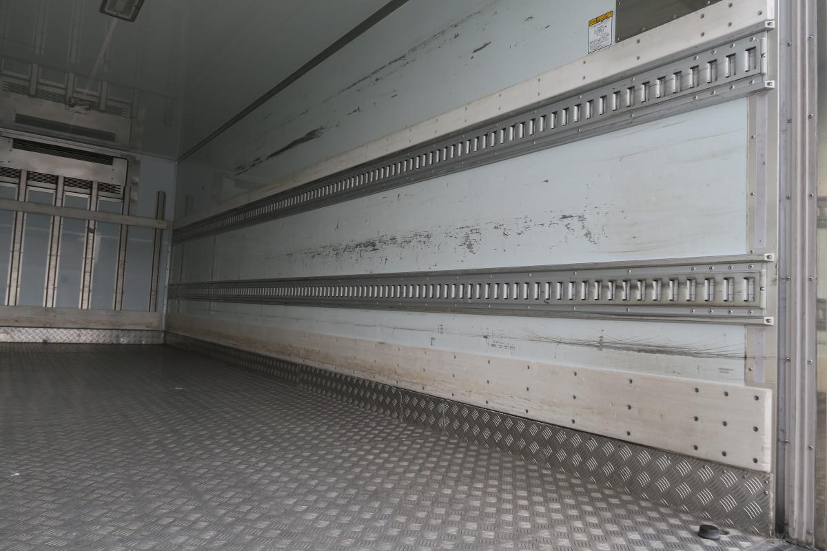 中古冷凍バン 日野 レンジャー