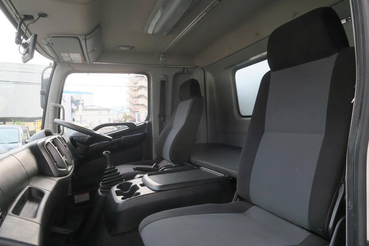 中古冷凍バン 日野 レンジャー