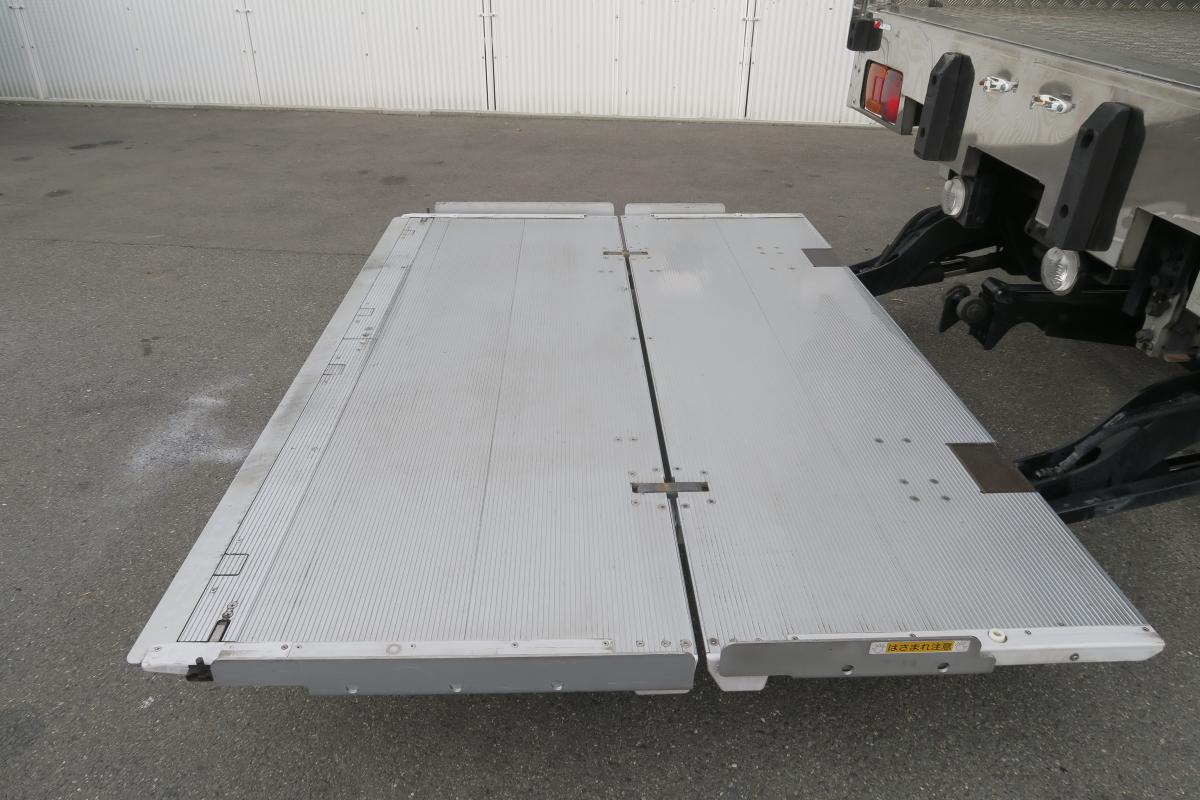 中古冷凍バン 日野 レンジャー