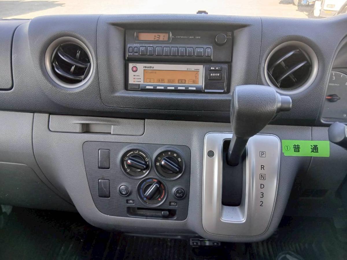 中古ルートバン いすゞ コモ