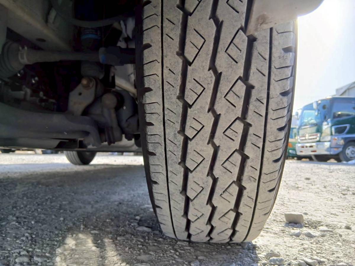 中古ルートバン いすゞ コモ