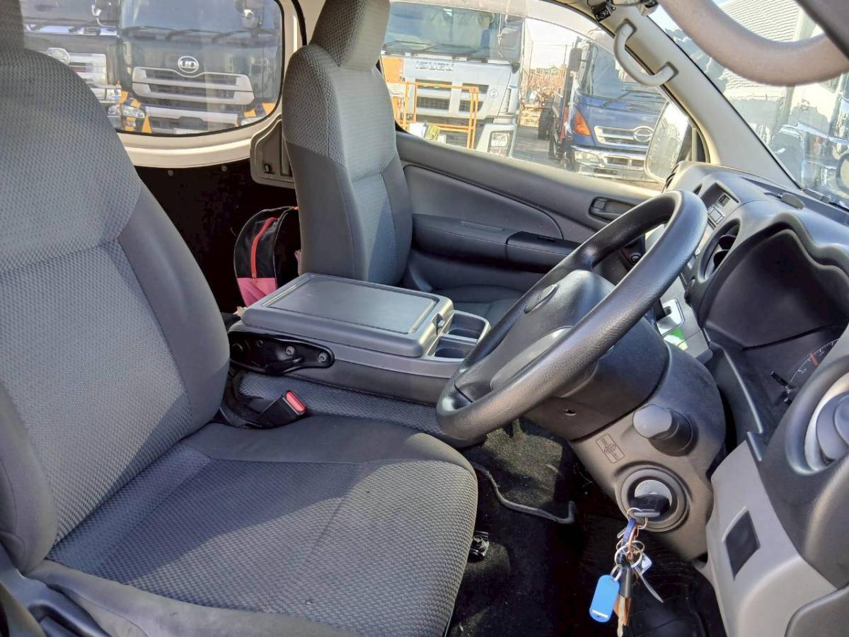 中古ルートバン いすゞ コモ