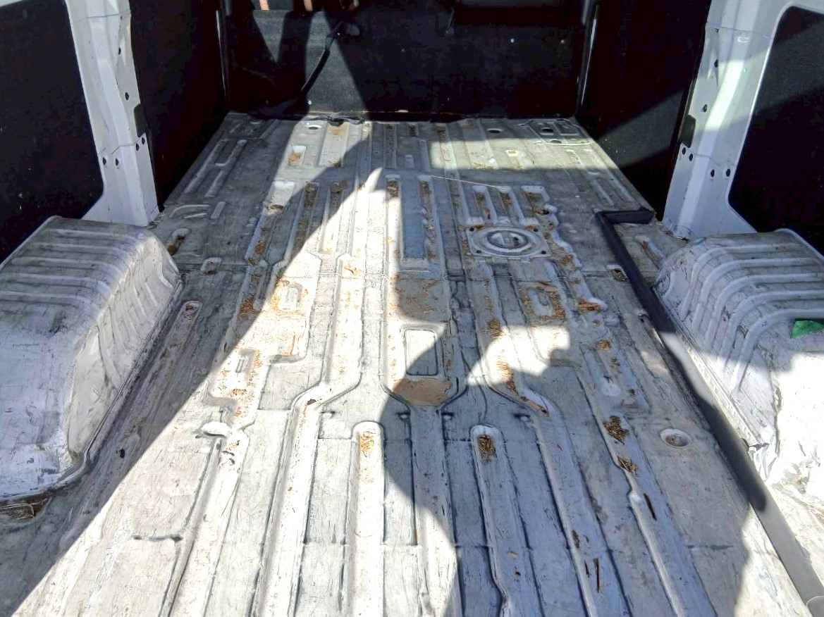 中古ルートバン いすゞ コモ