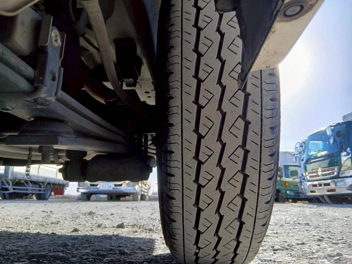 中古ルートバン いすゞ コモ