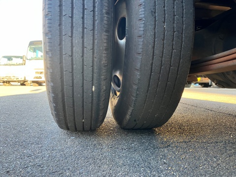 中古平ボディ 三菱ふそう キャンター