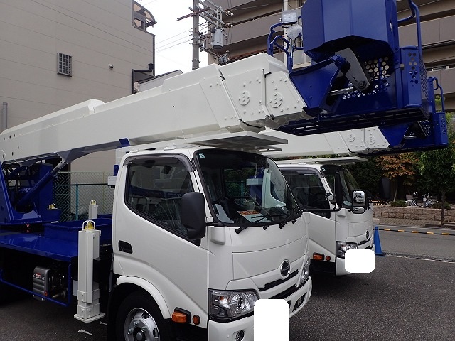 中古高所作業車 日野 デュトロ