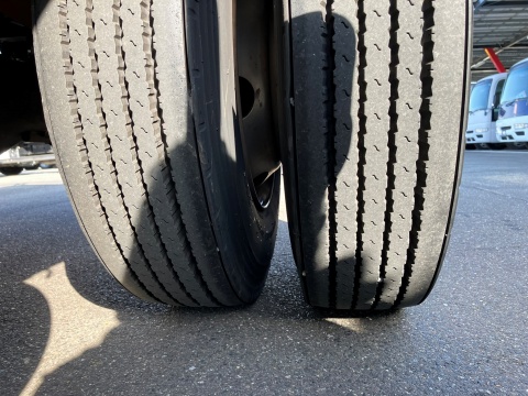 中古平ボディ 三菱ふそう キャンター