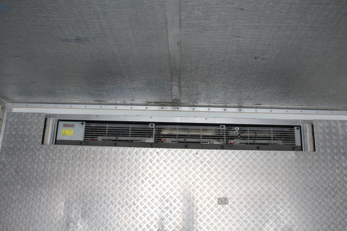 中古冷凍バン UDトラックス クオン