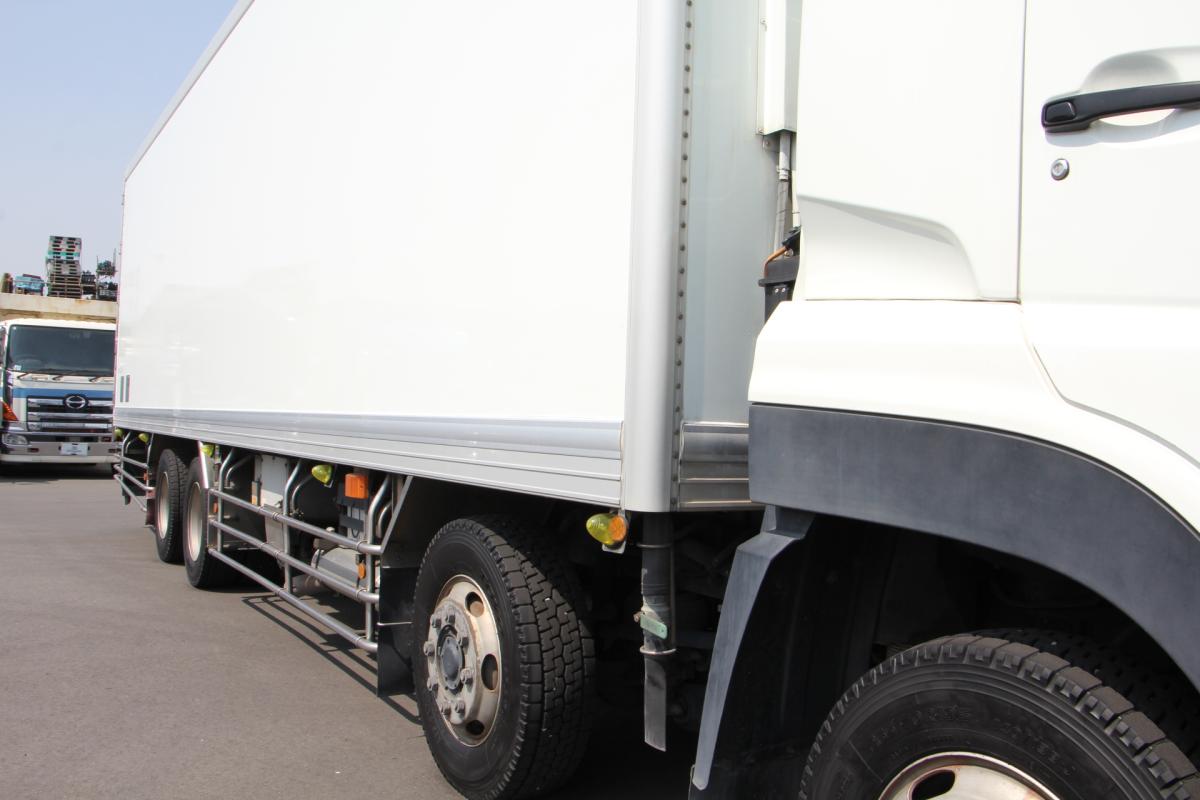 中古冷凍バン UDトラックス クオン