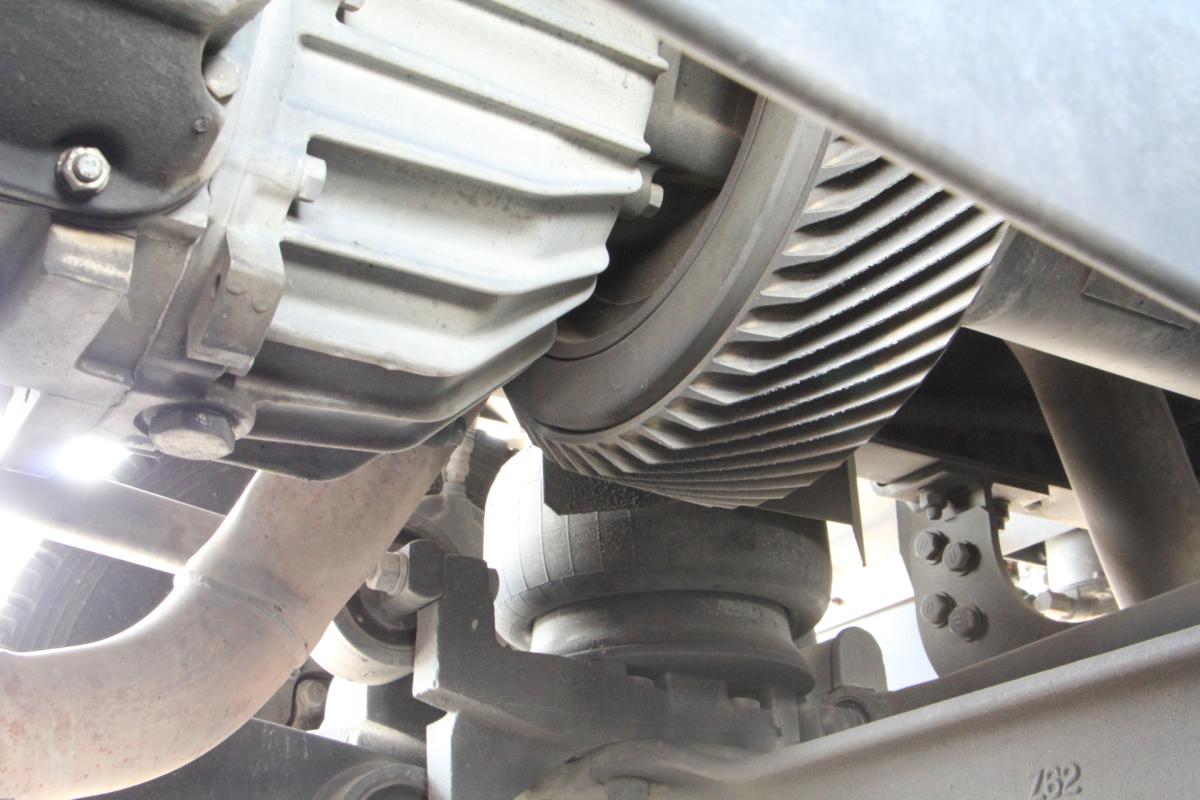 中古冷凍バン UDトラックス クオン