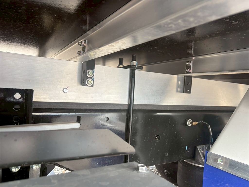 中古冷凍バン 日野 レンジャー