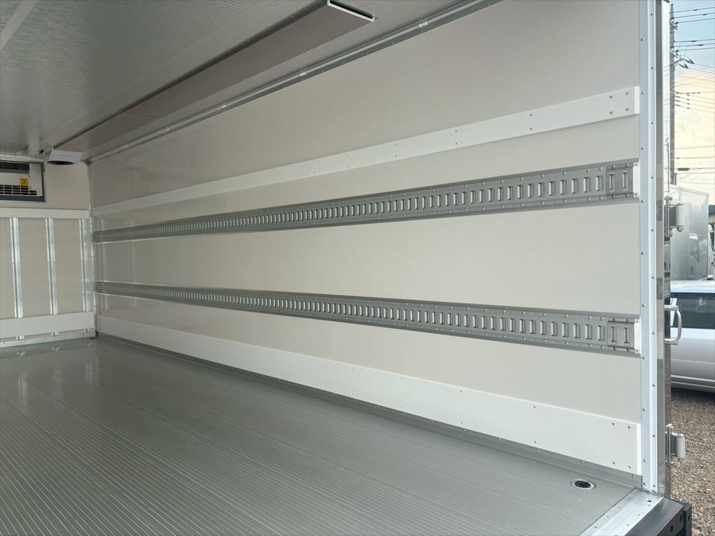 中古冷凍バン 日野 レンジャー