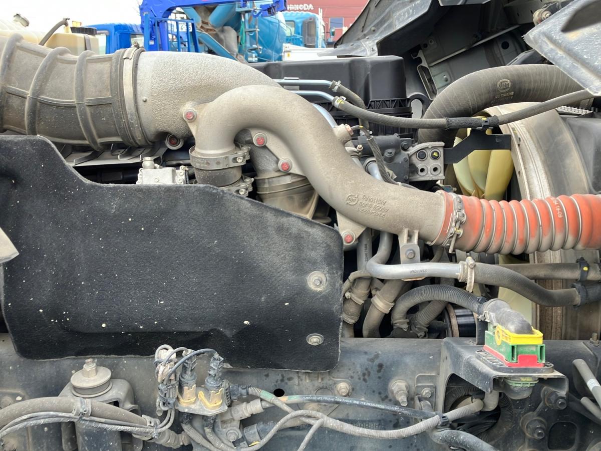 中古クレーン UDトラックス クオン