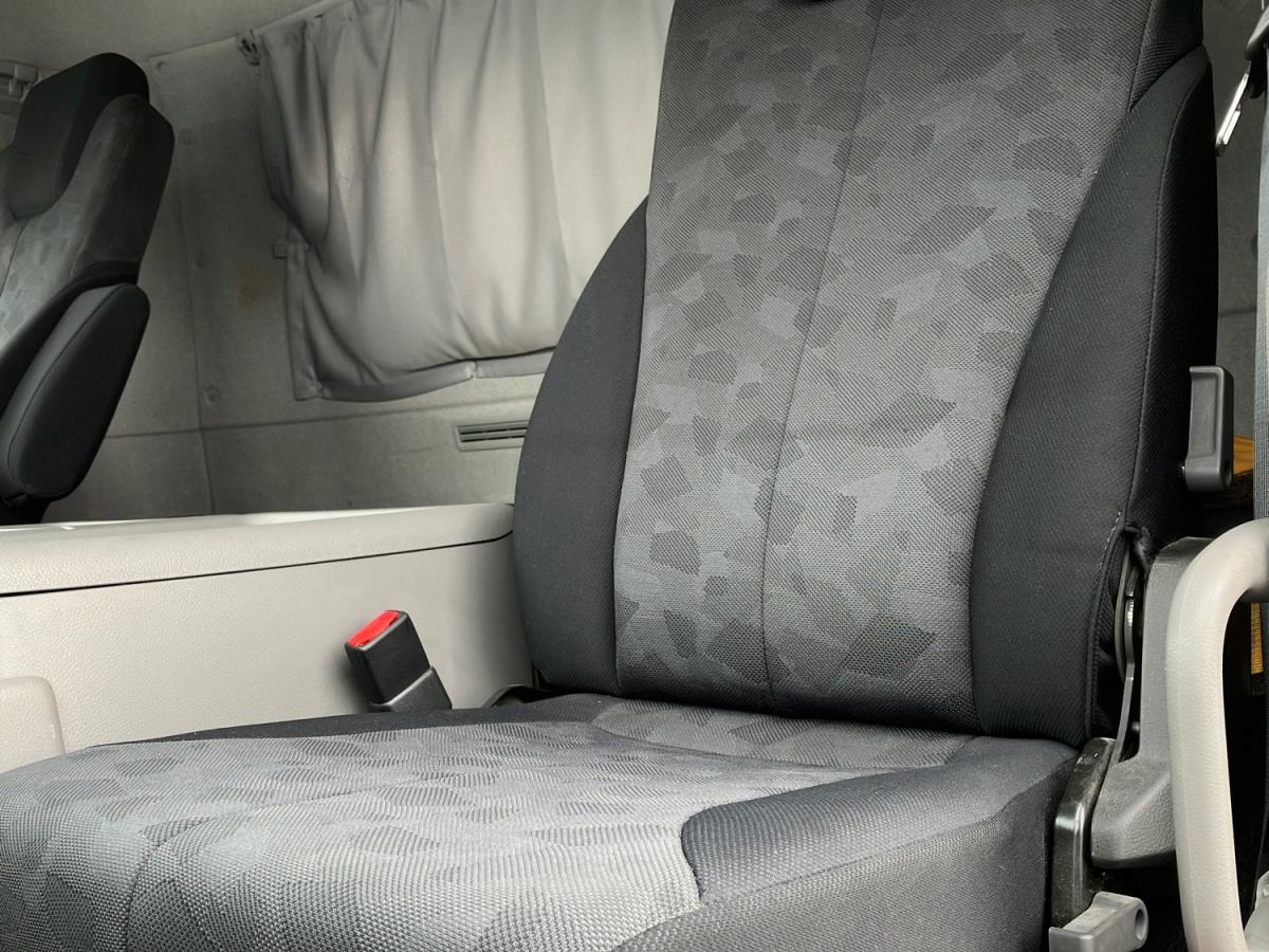 中古クレーン UDトラックス クオン