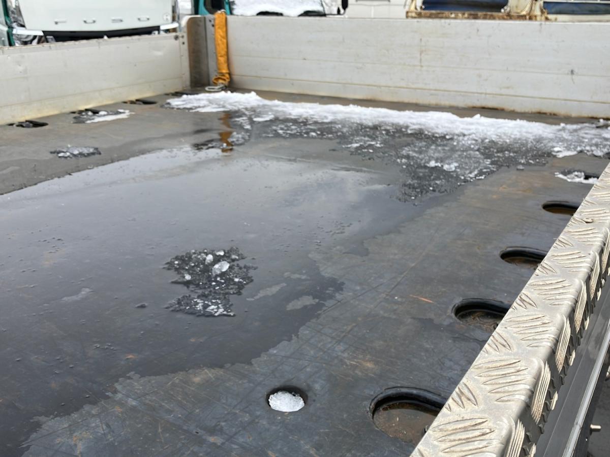 中古クレーン UDトラックス クオン