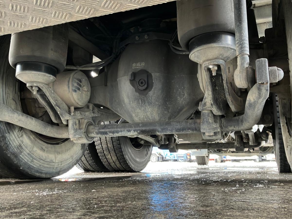 中古クレーン UDトラックス クオン