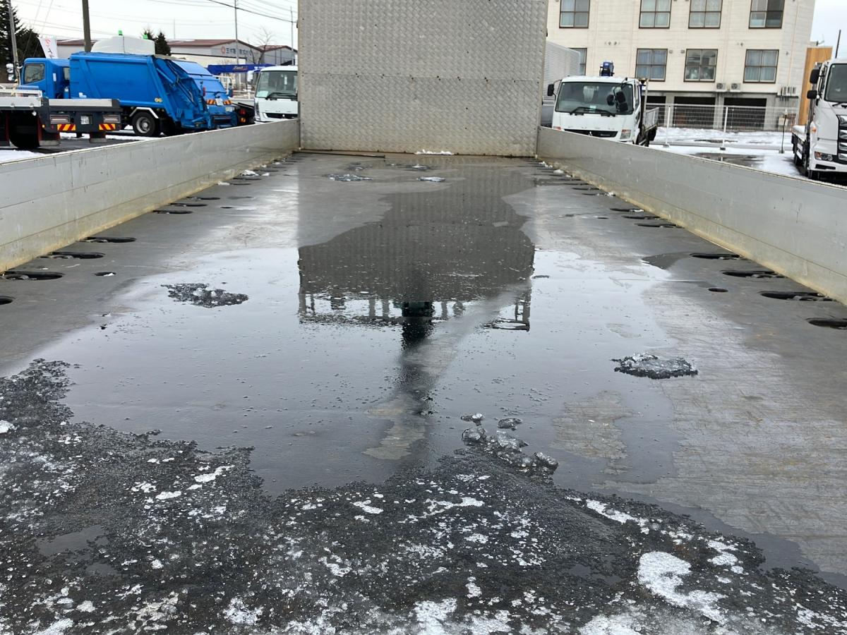 中古クレーン UDトラックス クオン